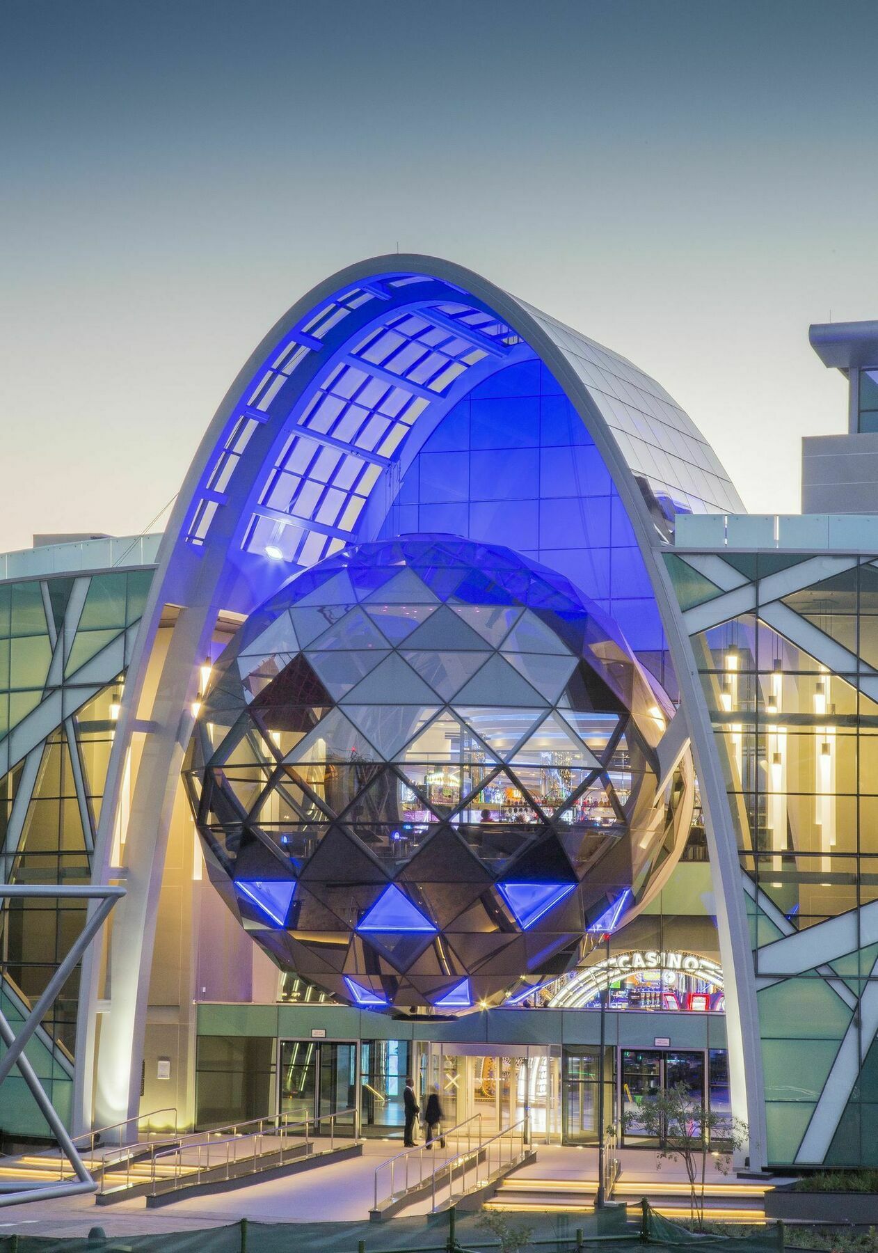 Pretoria-Noord［ハールスフォンテン］ハウス（200m²）｜ 1ベッドルーム／2バスルームアパートメント エクステリア 写真